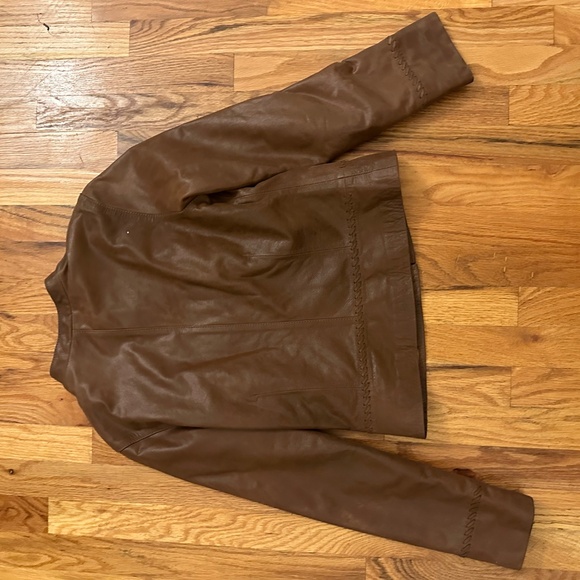 Chic Women's Brown Leather Jacket - Picture 2 of 10